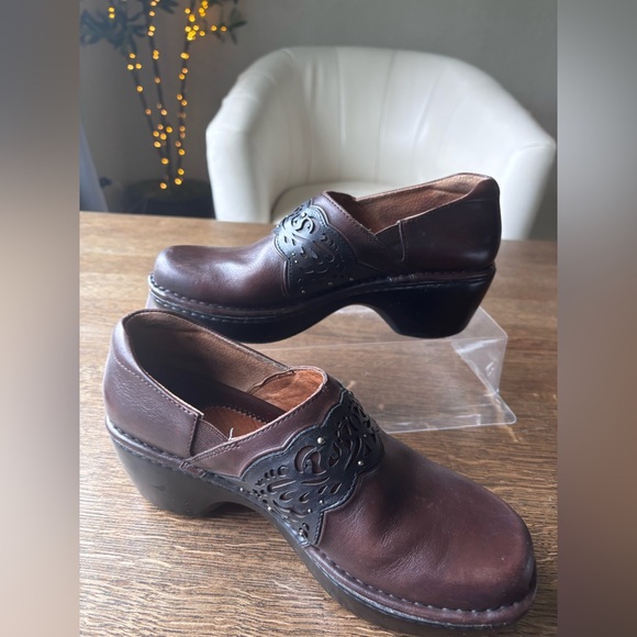 Ariat Shoes - Ariat Brown Leather Clog Slip On Heels Western Comfort Shoes 8.5B